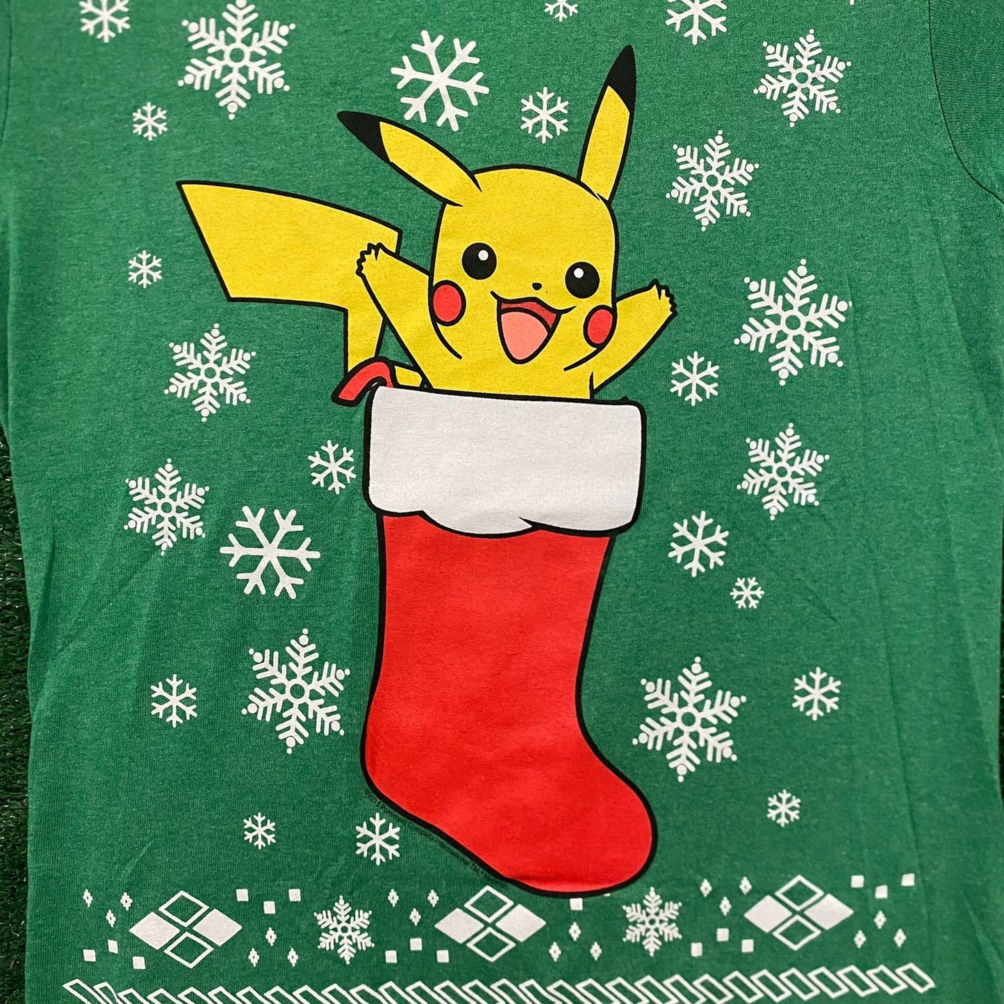 Vintage Y2K Pokemon Pikachu Christmas Nintendo T-Shirt