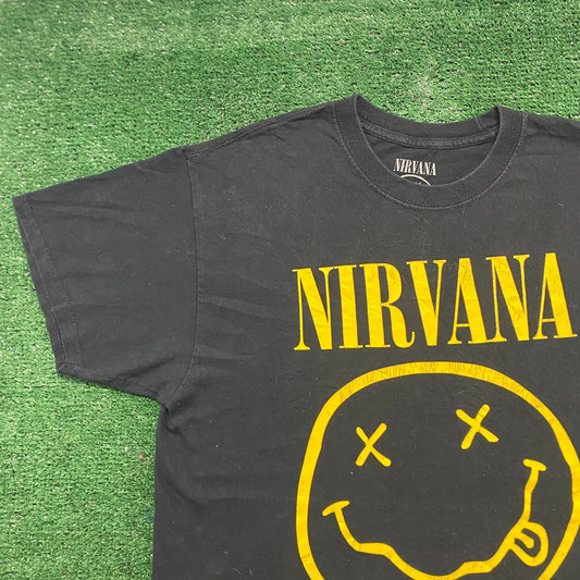 Vintage Y2K Essential Nirvana Smiley Grunge Rock Band Tee