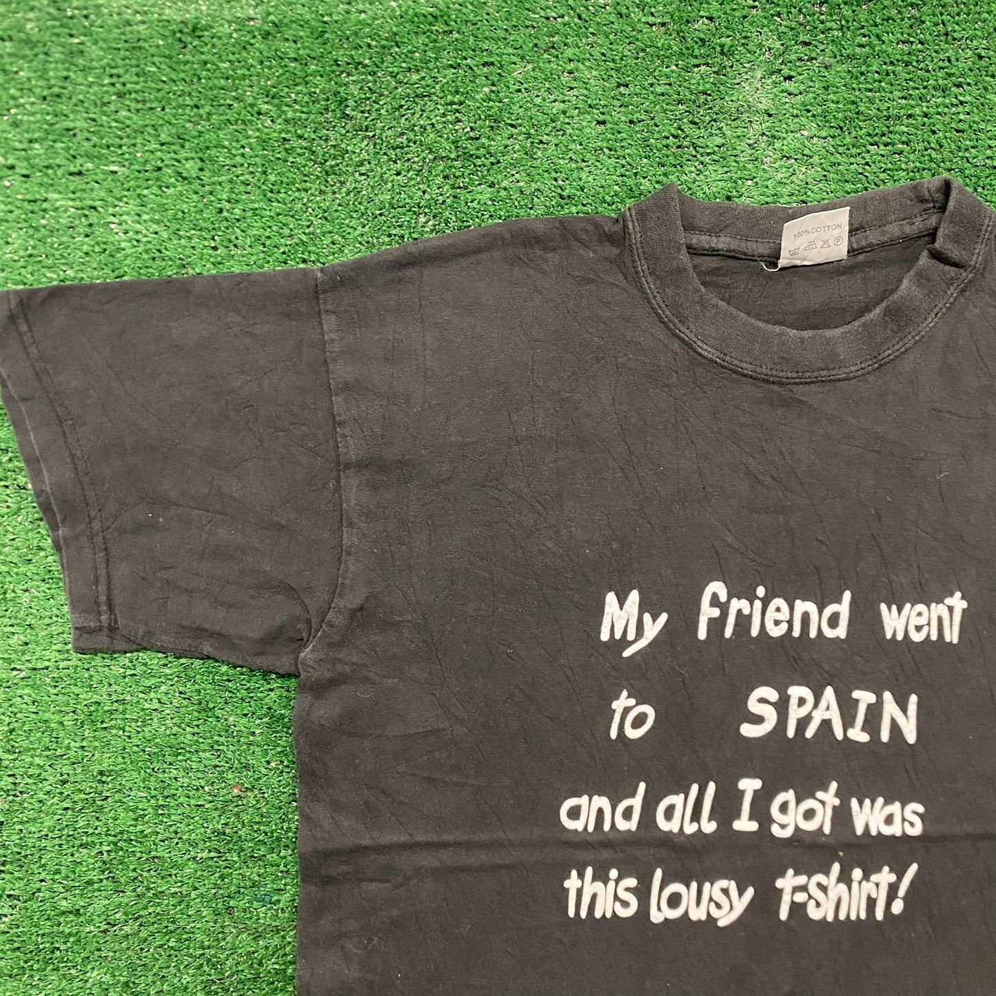 Vintage 90s Essential Spain Tourist Souvenir Funny T-Shirt