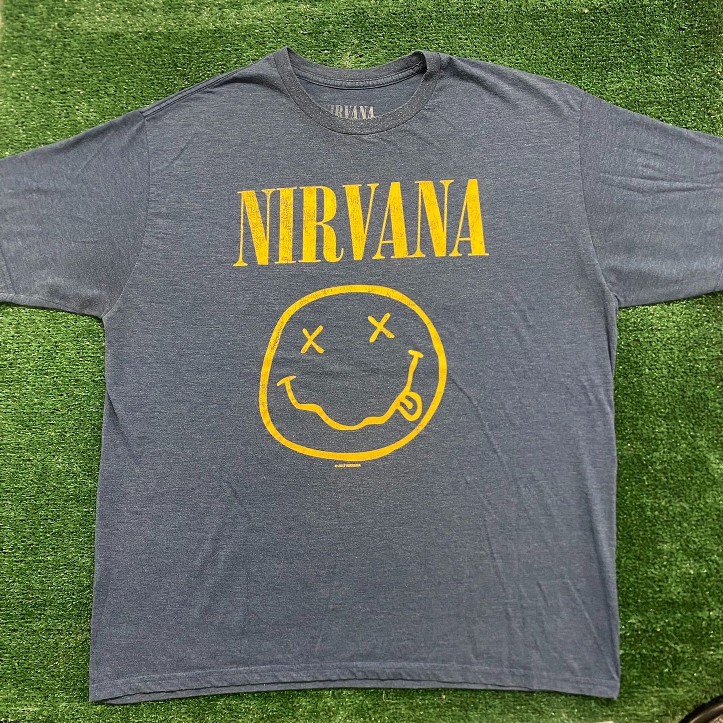 Vintage Y2K Nirvana Smiley Essential Grunge Rock Band Tee