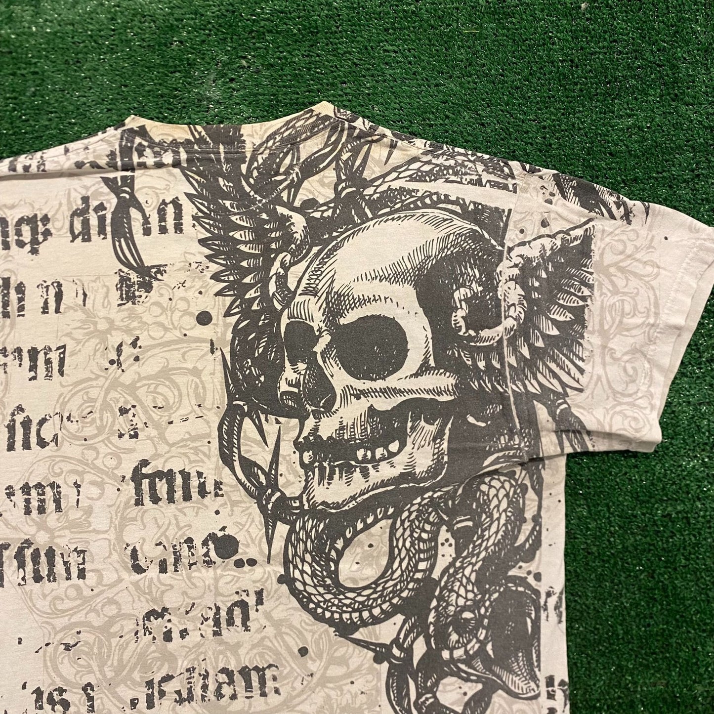 Gothic Winged Skull Vintage Goth Emo Punk T-Shirt