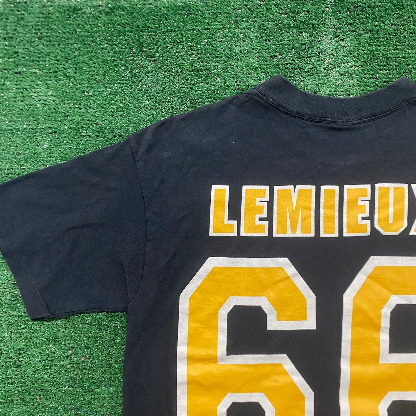 Vintage 90s Pittsburgh Penguins NHL Hockey Single Stitch Tee