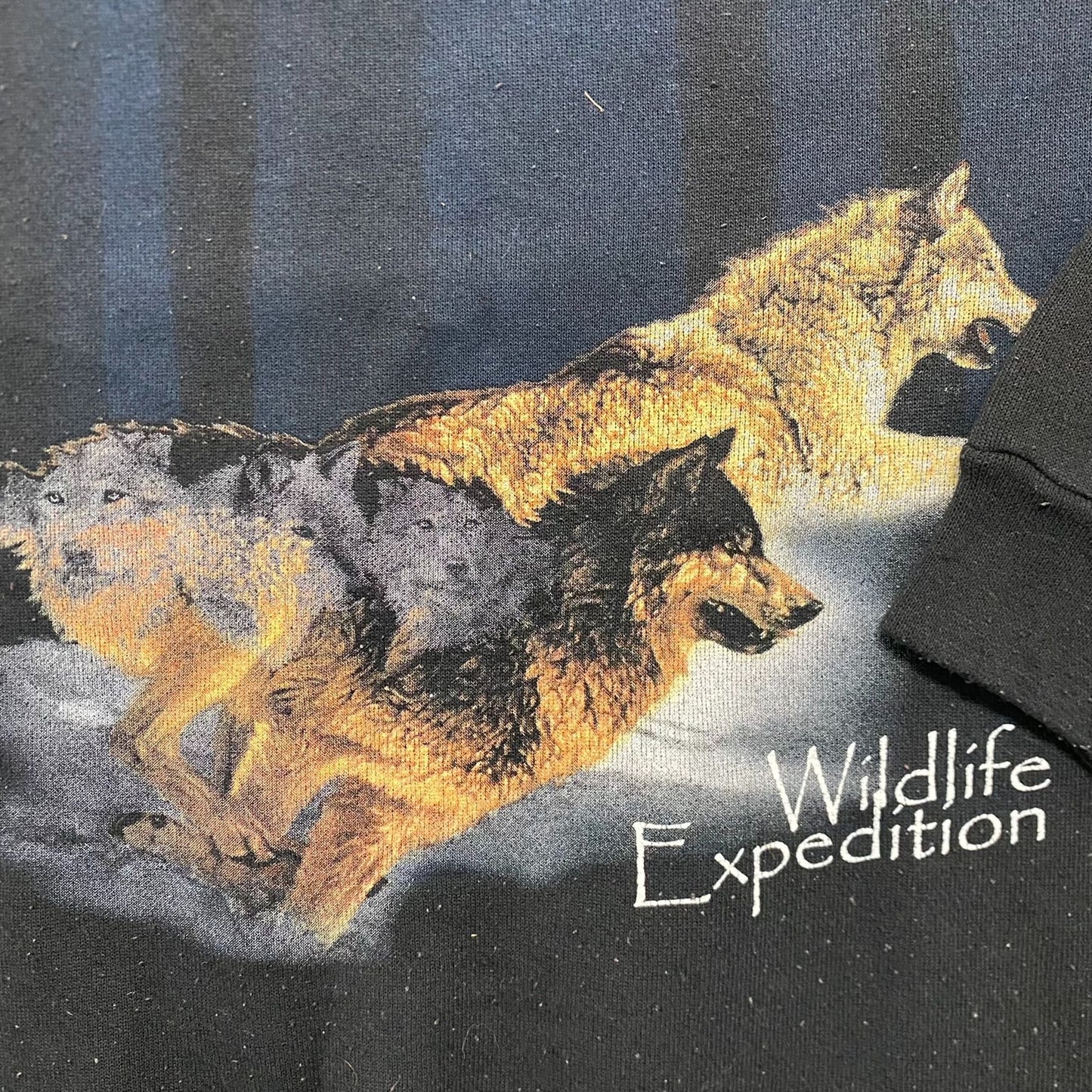Vintage 90s Wolf Nature Art Essential Crewneck Sweatshirt