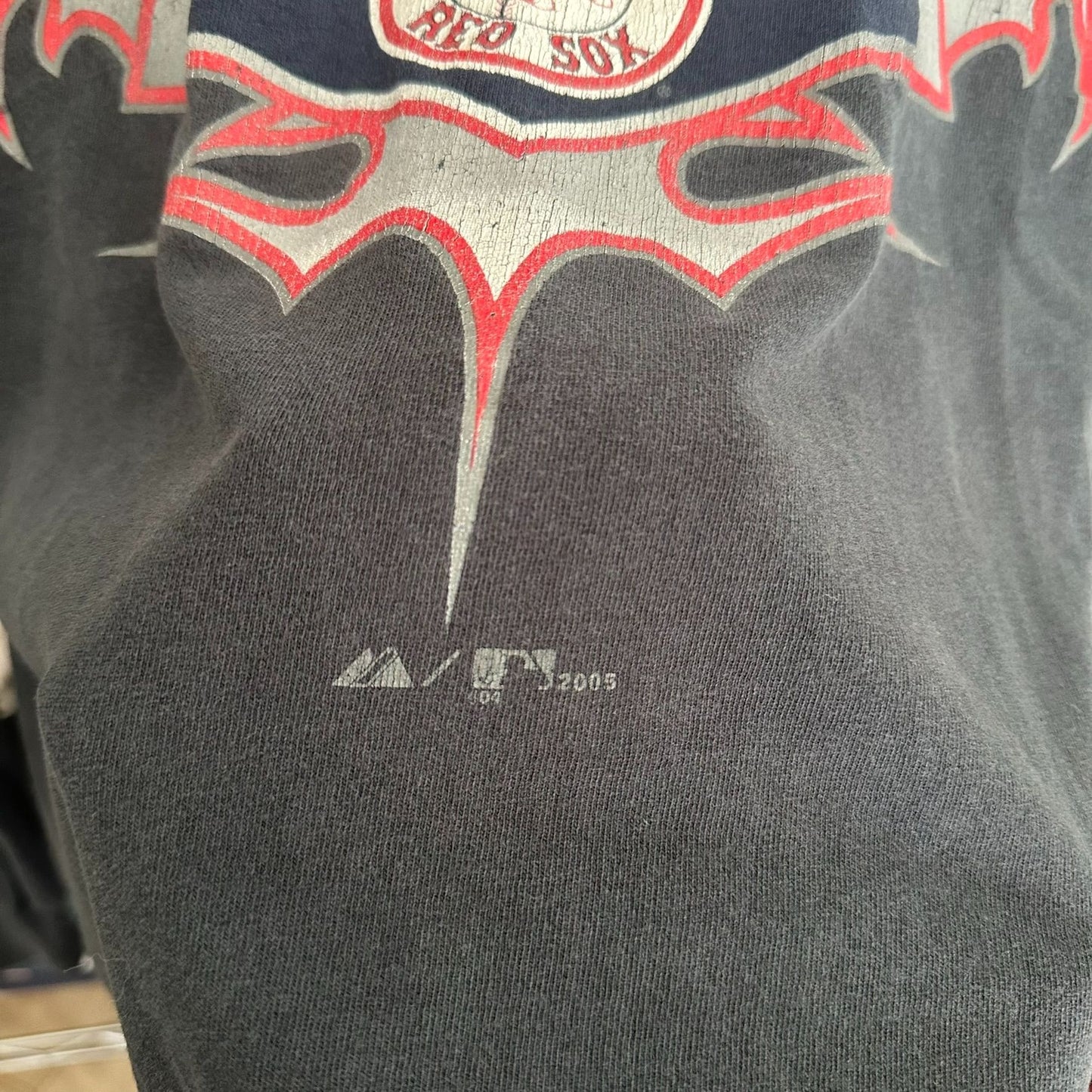 Vintage Y2K Boston Red Sox Tribal Flame T-Shirt Long Sleeve Boxy Faded Black M
