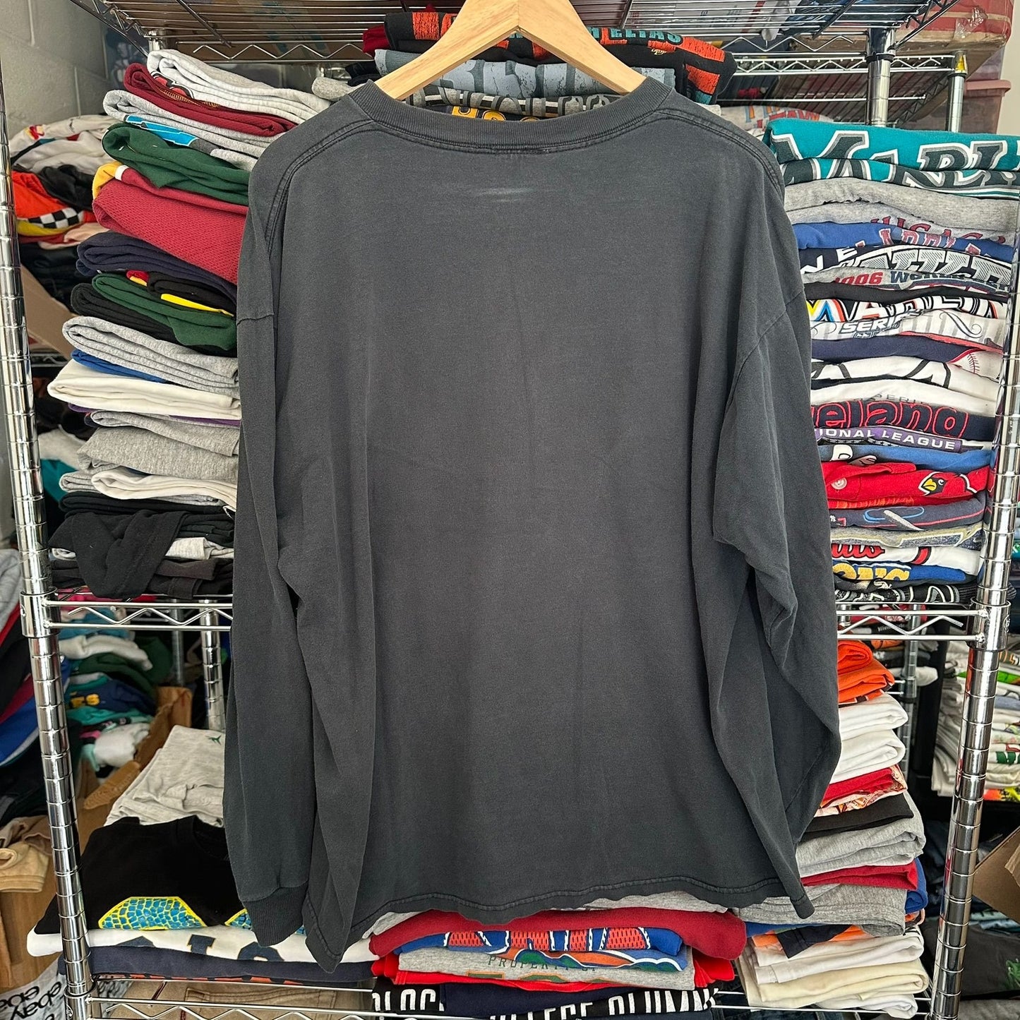 Vintage Y2K Boston Red Sox Tribal Flame T-Shirt Long Sleeve Boxy Faded Black M