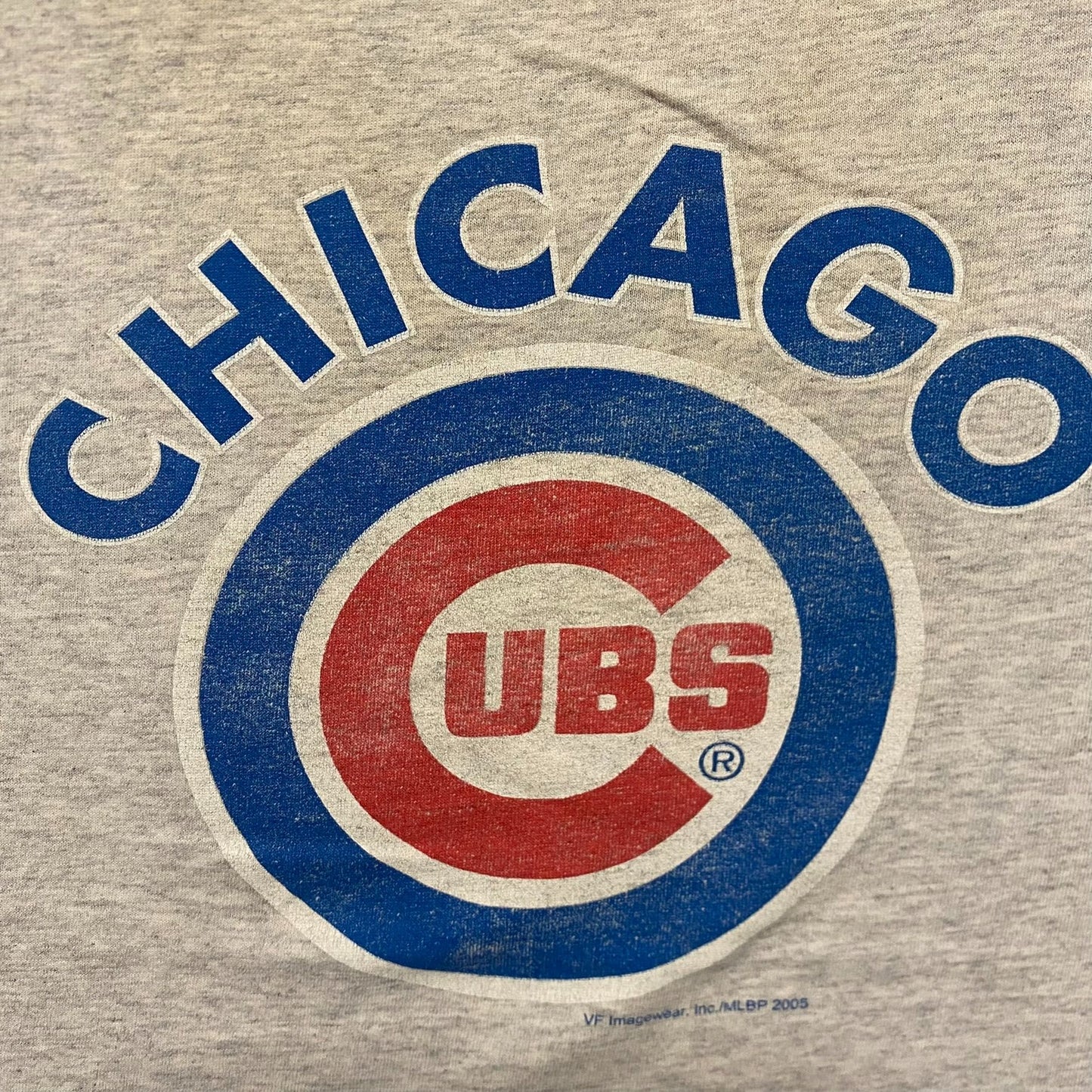 Vintage Y2K Chicago Cubs Baseball Logo Essential Sports Tee