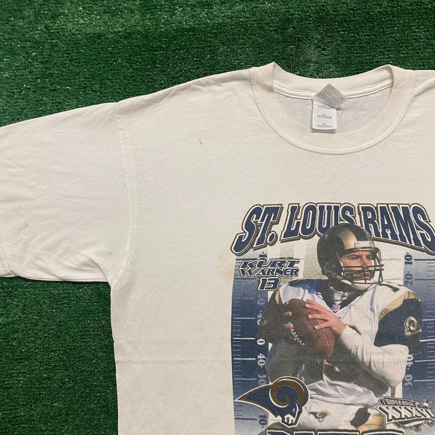 Vintage Y2K St. Louis Rams Football Essential Sports T-Shirt