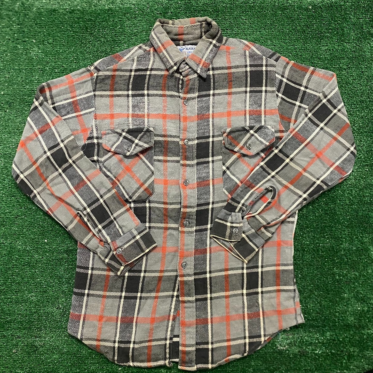 Vintage 90s Alaskan Plaid Flannel Essential Button Up Shirt