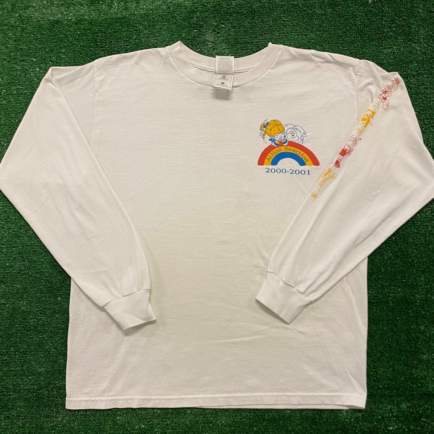 Action Reaction Unicorn Rainbow Vintage 90s T-Shirt