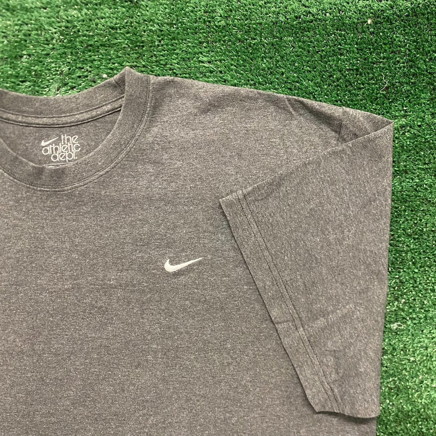 Vintage Y2K Nike Solo Swoosh Shirt Athletic Logo Gray Tee