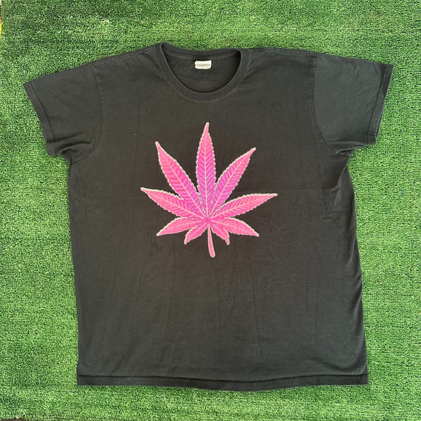 Vintage Y2K Marijuana Leaf Weed T-Shirt Skate Hippie 420 Black Women's XL Grunge
