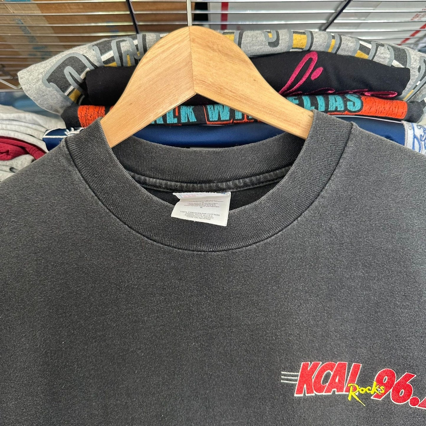 Vintage 90s KCAL FM 96.7 Rock Radio T-Shirt California Grunge Punk Faded Black L
