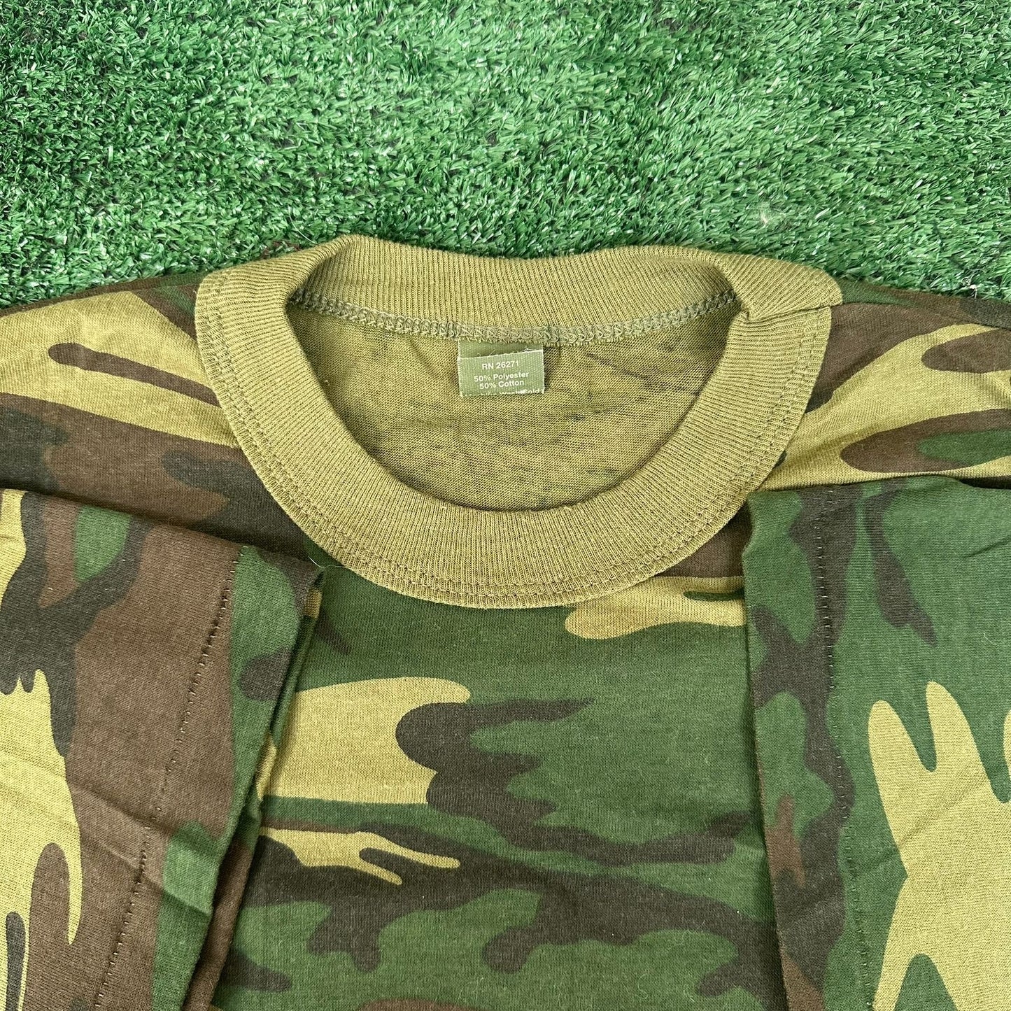 Vintage 80s M81 Woodland Camo T-Shirt Grunge Punk Single Stitch Paper Thin XL