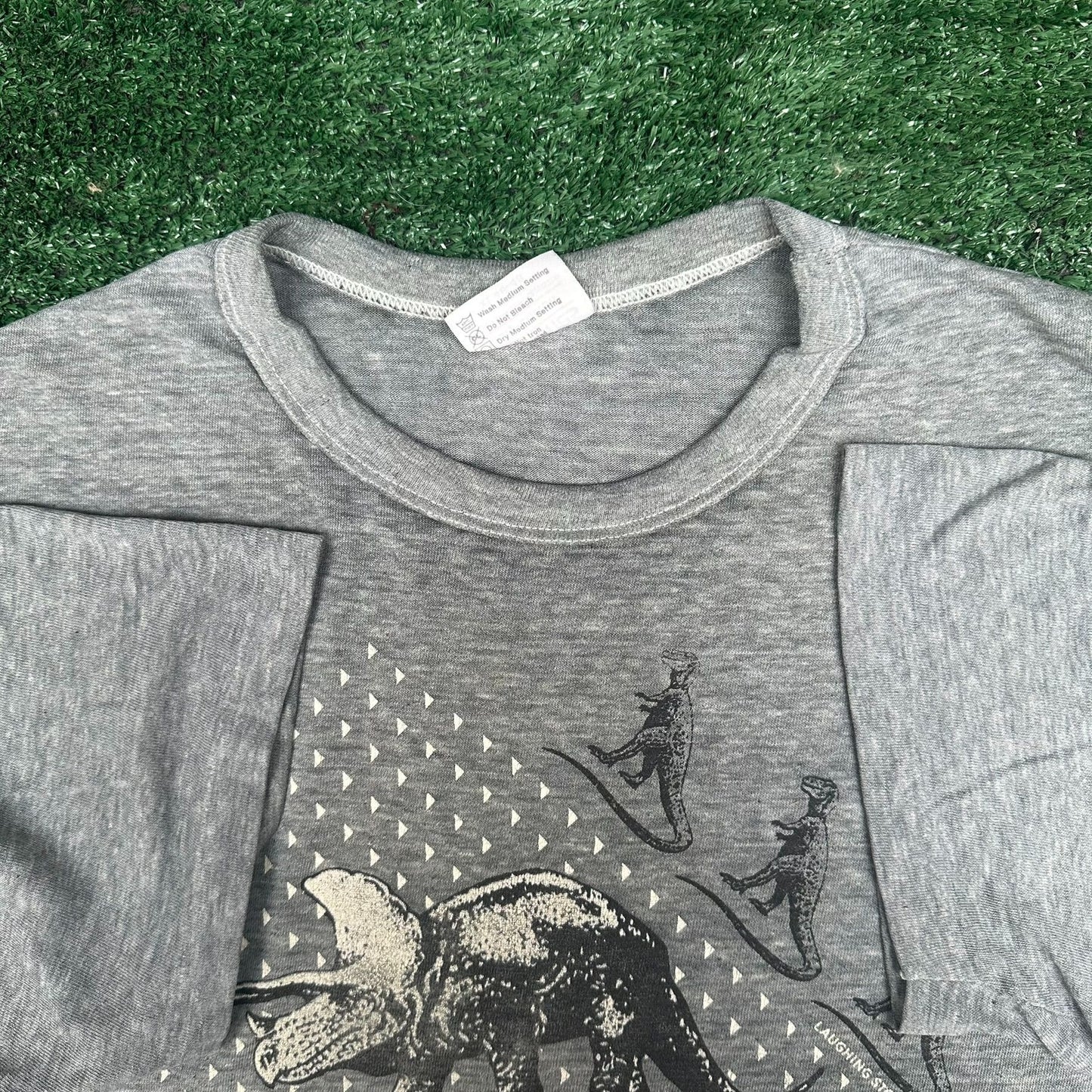 Vintage 80s Triceratops Dinosaurs T-Shirt Paper Thin Gray Single Stitch L Grunge
