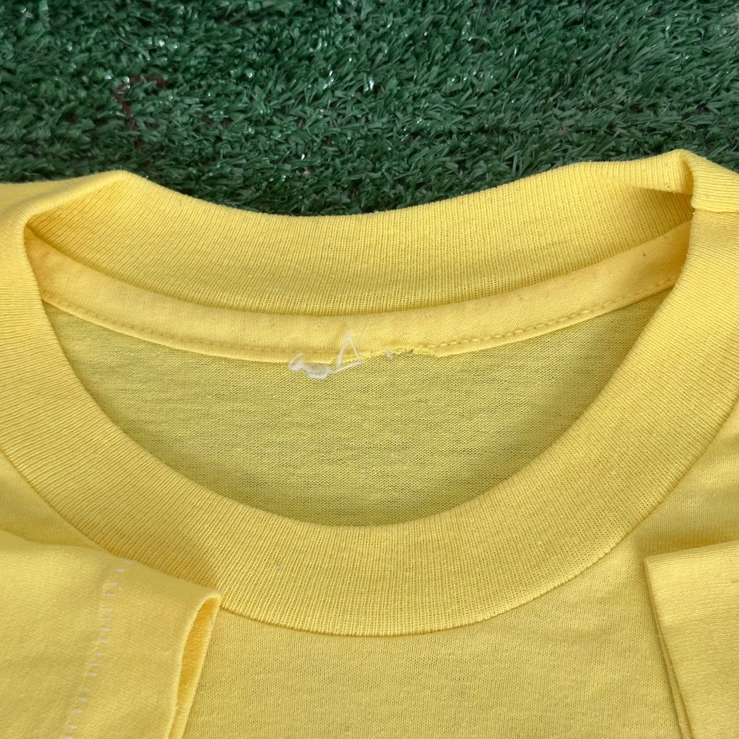 Vintage 90s Moonshine Rod Run Car Show T-Shirt Single Stitch Americana Yellow M