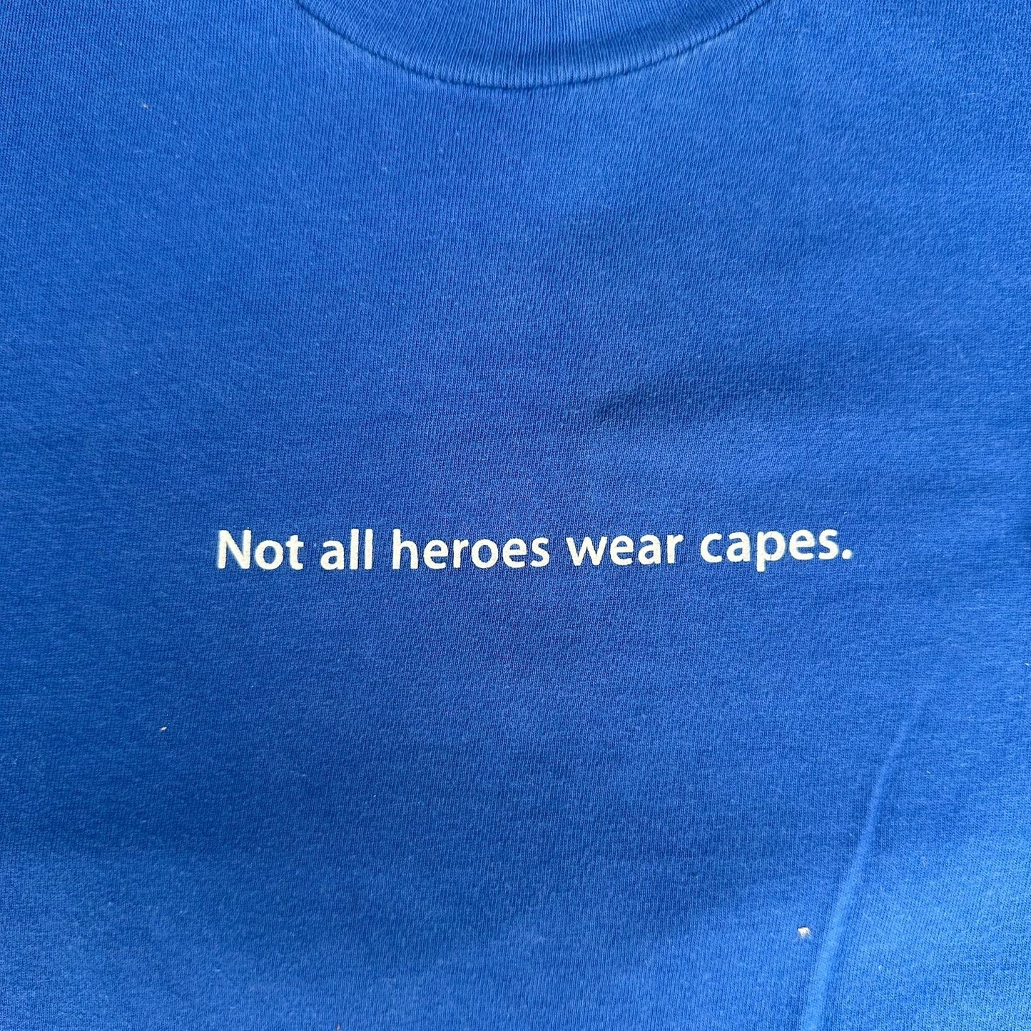Vintage Y2K Apple Store Genius Quote T-Shirt Blue S Not All Heroes Wear Capes
