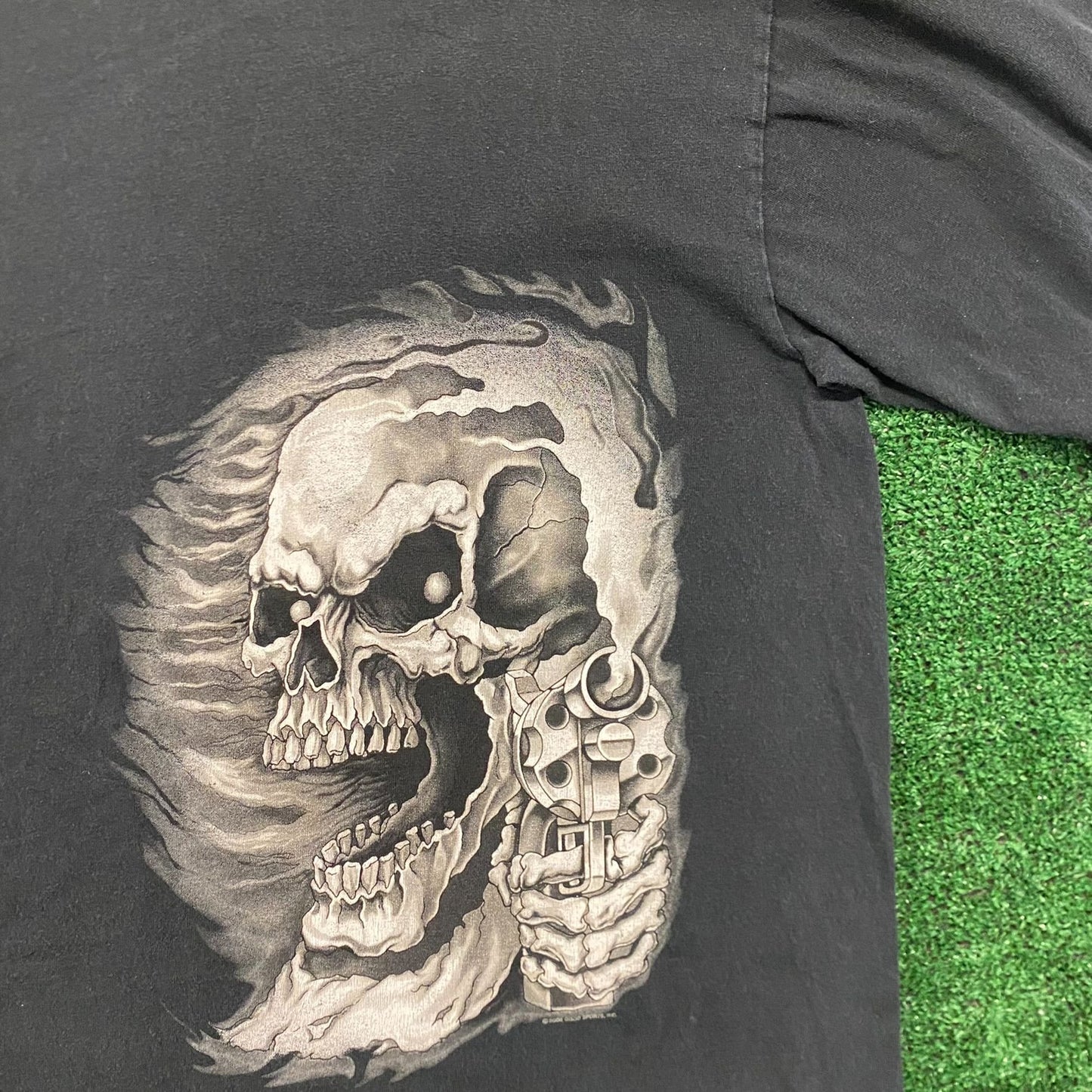 Smoking Gun Murder Skulls Vintage Goth Emo Punk T-Shirt