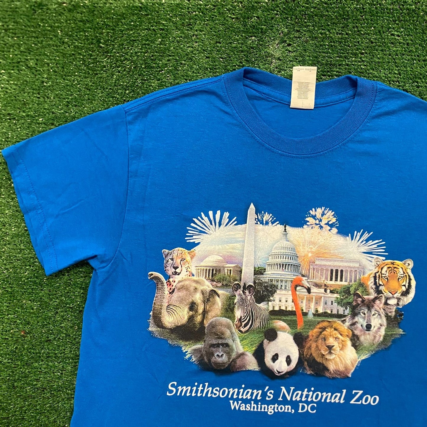 Vintage Y2K Smithsonian National Zoo Animals Nature T-Shirt