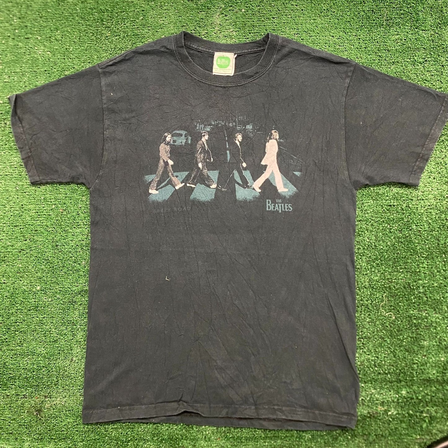 Vintage Y2K Beatles Abbey Road Rock Band Art Sun Faded Tee