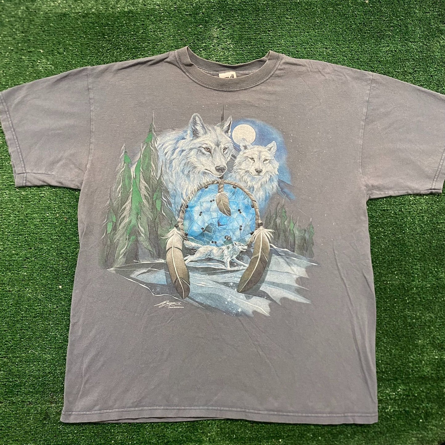 Vintage 90s Winter Wolf Nature Art Essential Landscape Tee