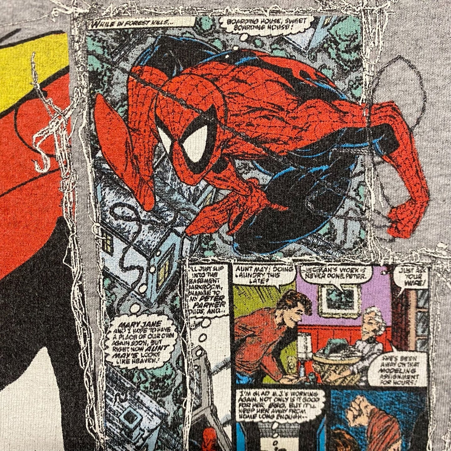Vintage Y2K Spider-Man Cartoon Essential Marvel Comic Tee