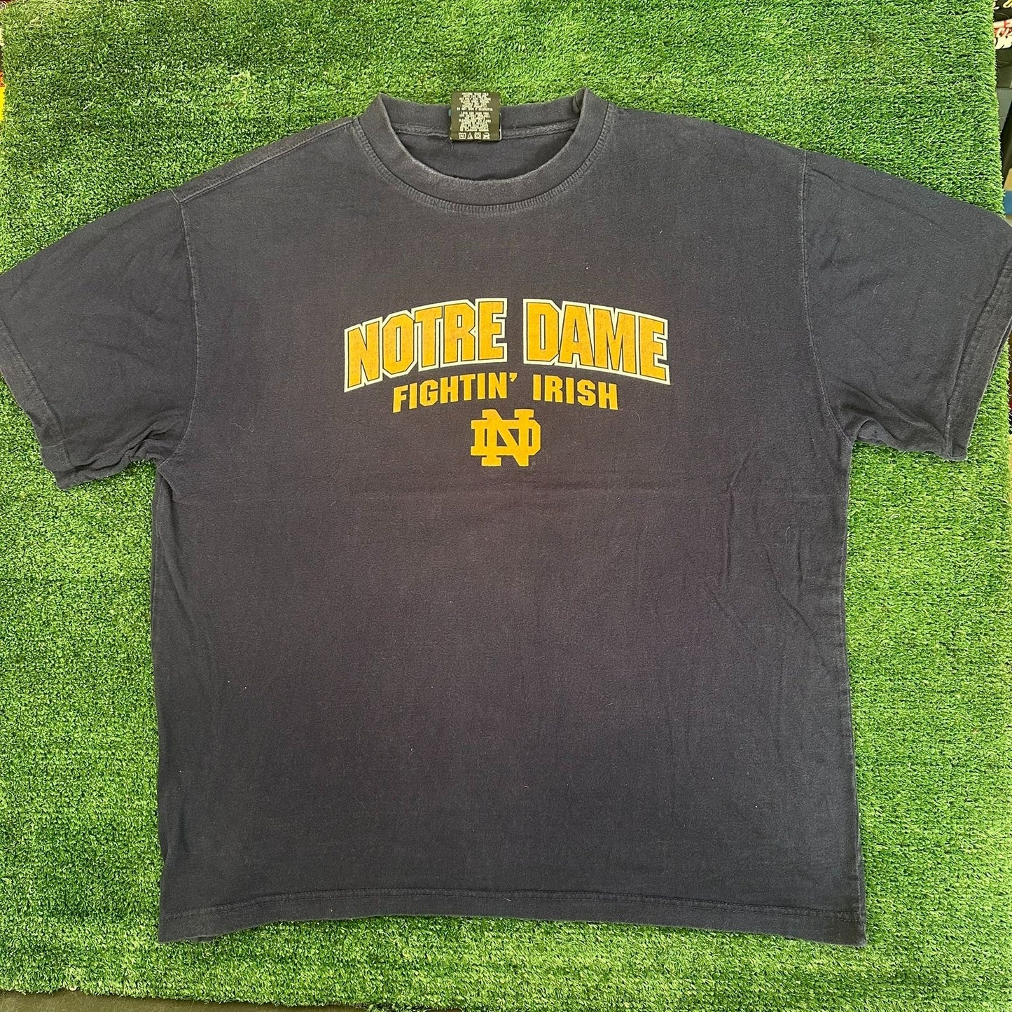 Vintage Y2K NCAA Notre Dame Fighting Irish T-Shirt Navy XL Spell Out Collegiate