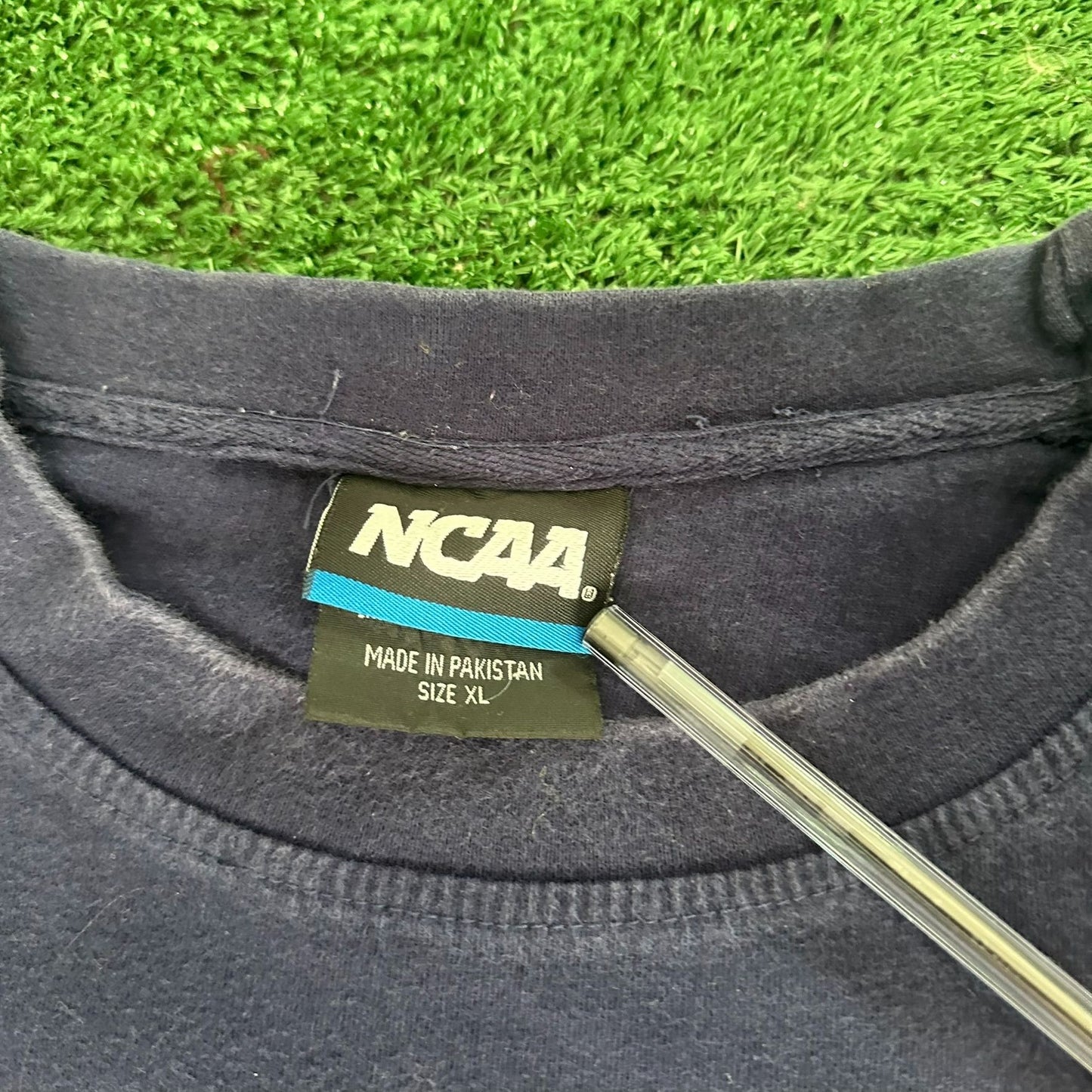 Vintage Y2K NCAA Notre Dame Fighting Irish T-Shirt Navy XL Spell Out Collegiate