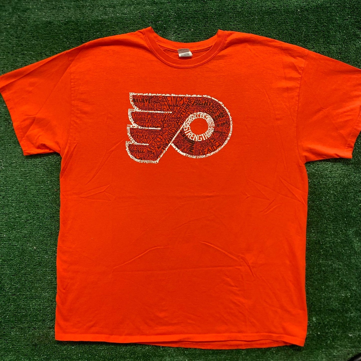 Vintage Y2K Philadelphia Flyers Shirt NHL Hockey Logo Tee