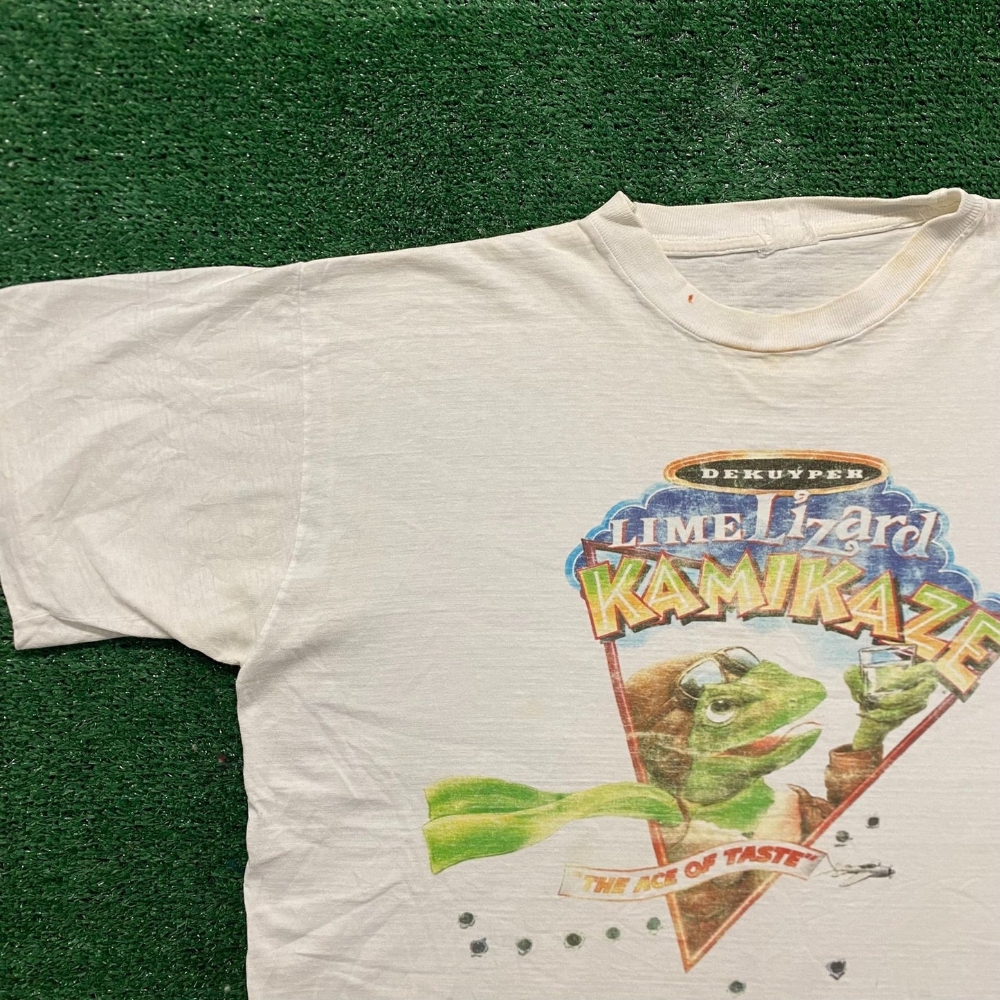 Vintage 90s Essential Kamikaze Lizard Single Stitch T-Shirt