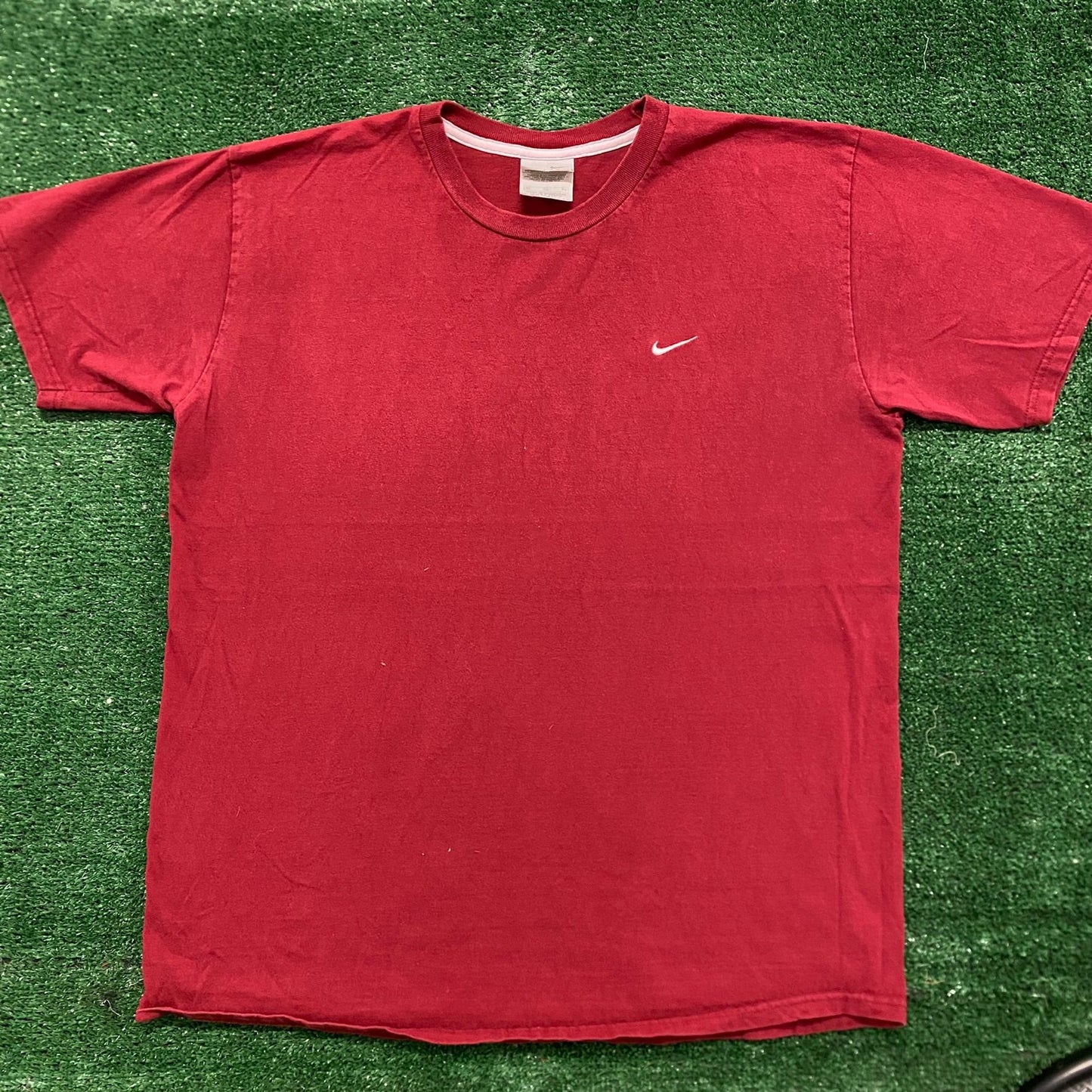 Vintage Y2K Nike Off Center Solo Swoosh Logo Athletic Tee