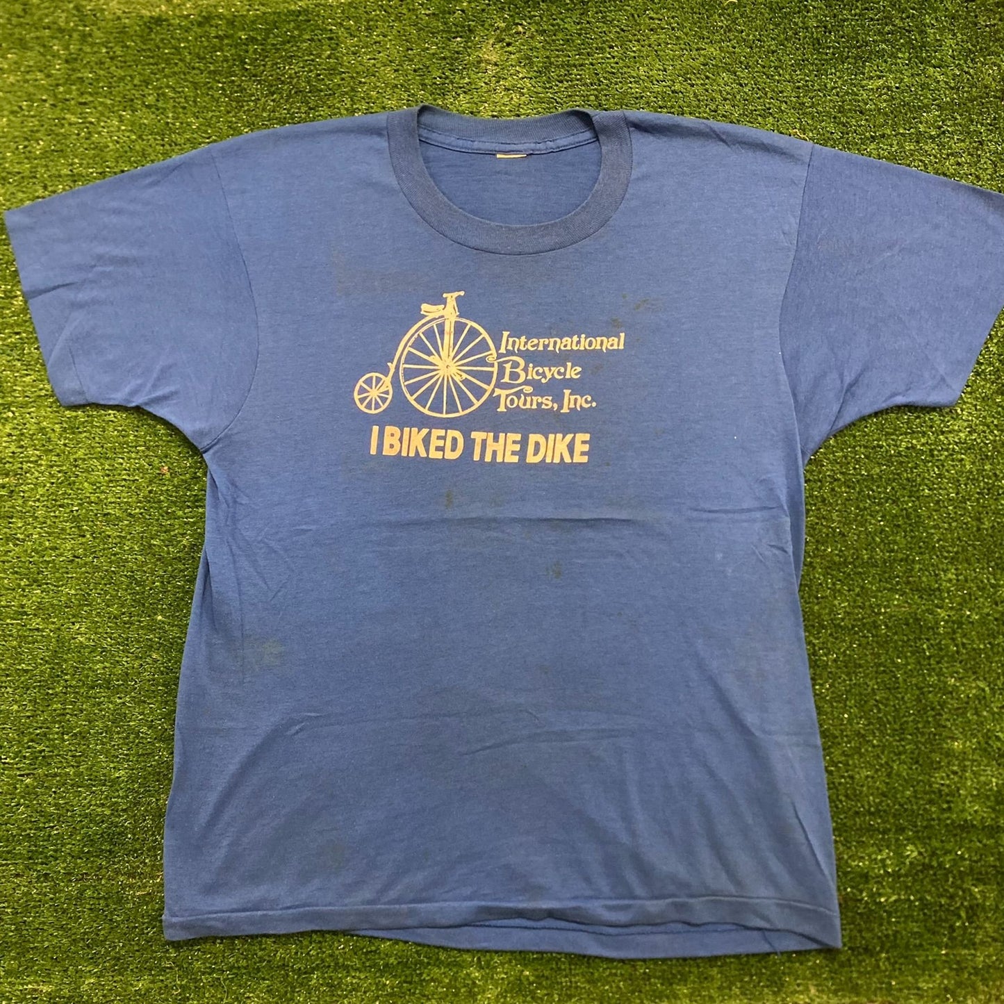 Vintage 80s Essential Bicycle Tour Single Stitch T-Shirt