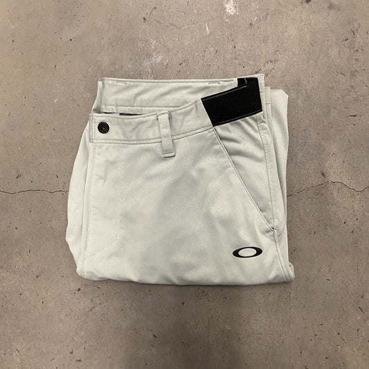 Oakley Logo Essential Gray Slim Tailor Fit Active Golf Pants
