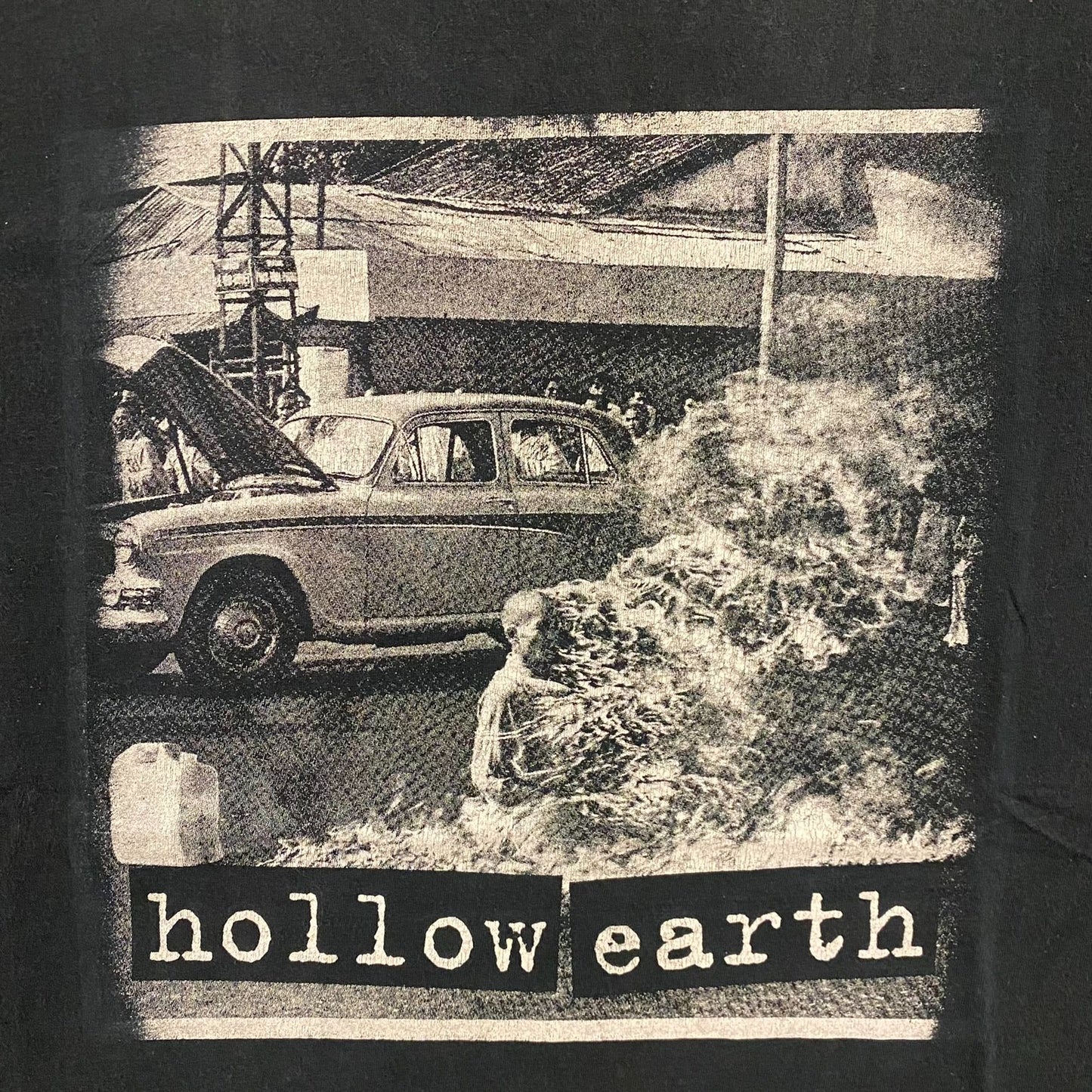 Hollow Earth Artwork Vintage Heavy Metal Band T-Shirt