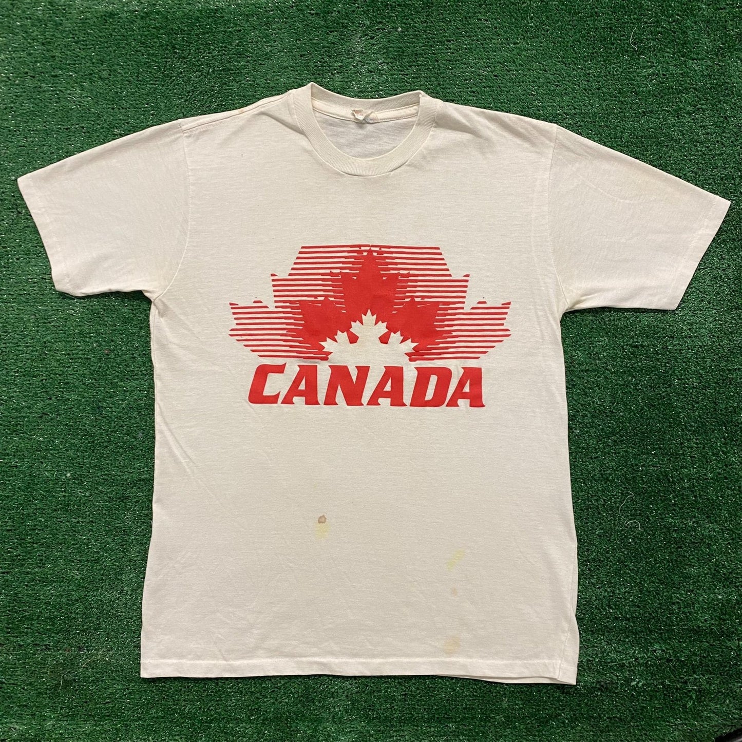 Vintage 80s Canada Flag Single Stitch Tourist Souvenir Tee