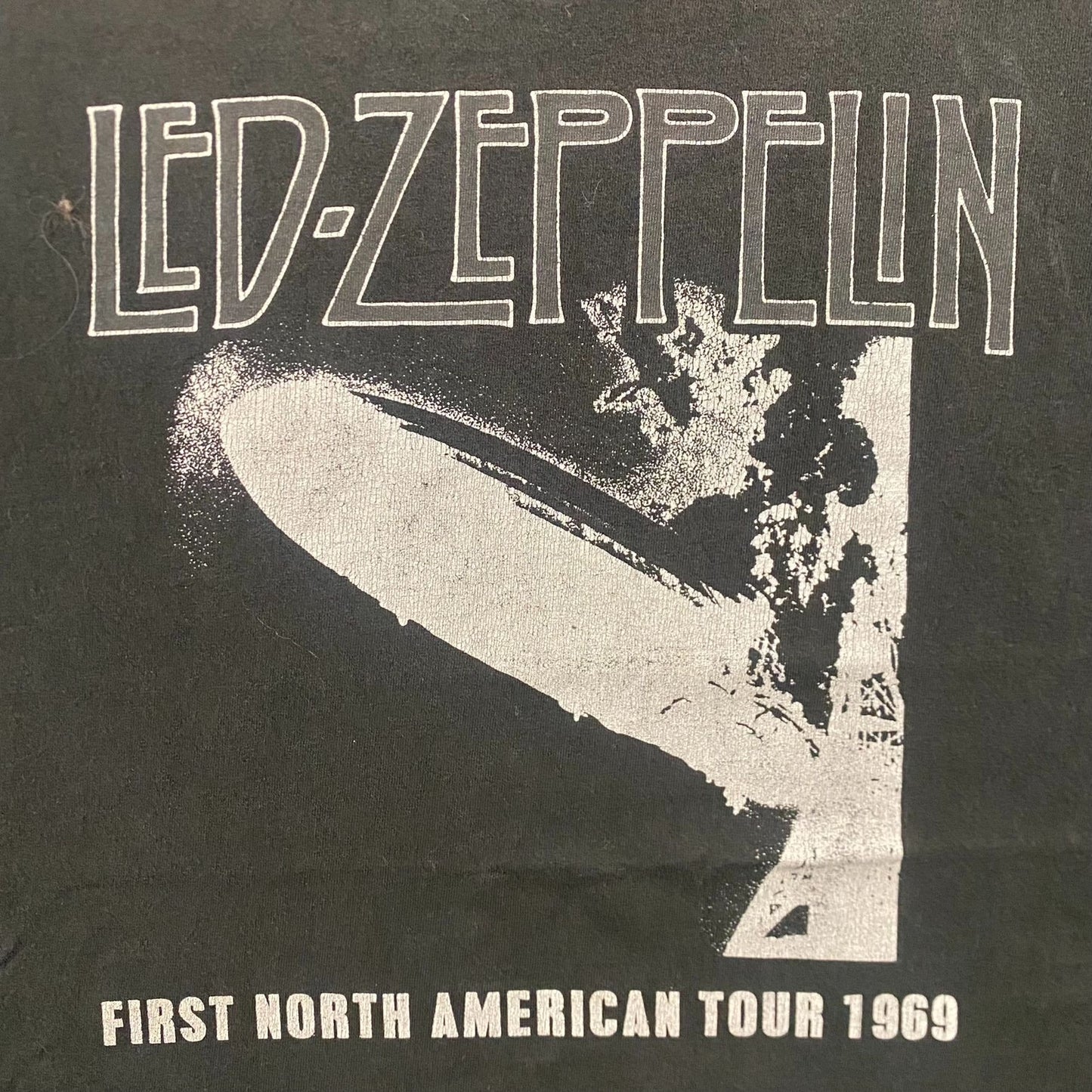 Vintage Y2K Led Zeppelin Tour Blimp Sun Faded Rock Band Tee