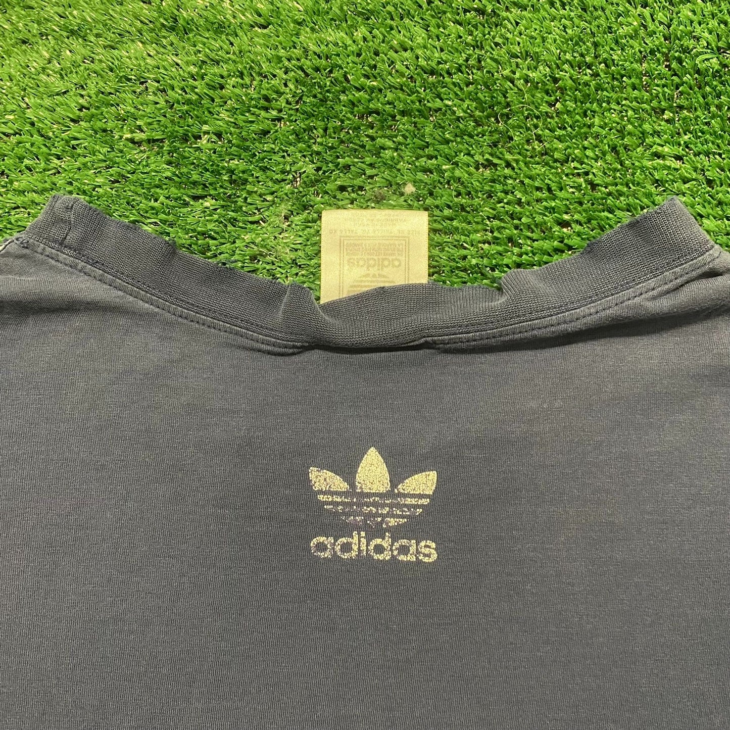 Vintage 90s Adidas Originals 3D Trefoil Shirt Sun Faded Tee