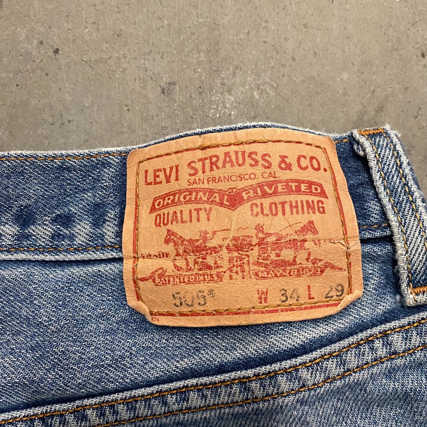 Vintage Levi's 505 Straight Fit Faded Thrashed Denim Jeans