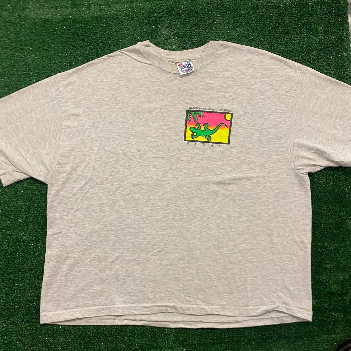 Vintage 90s Essential Hawaii Neon Lizard Single Stitch T-Shirt