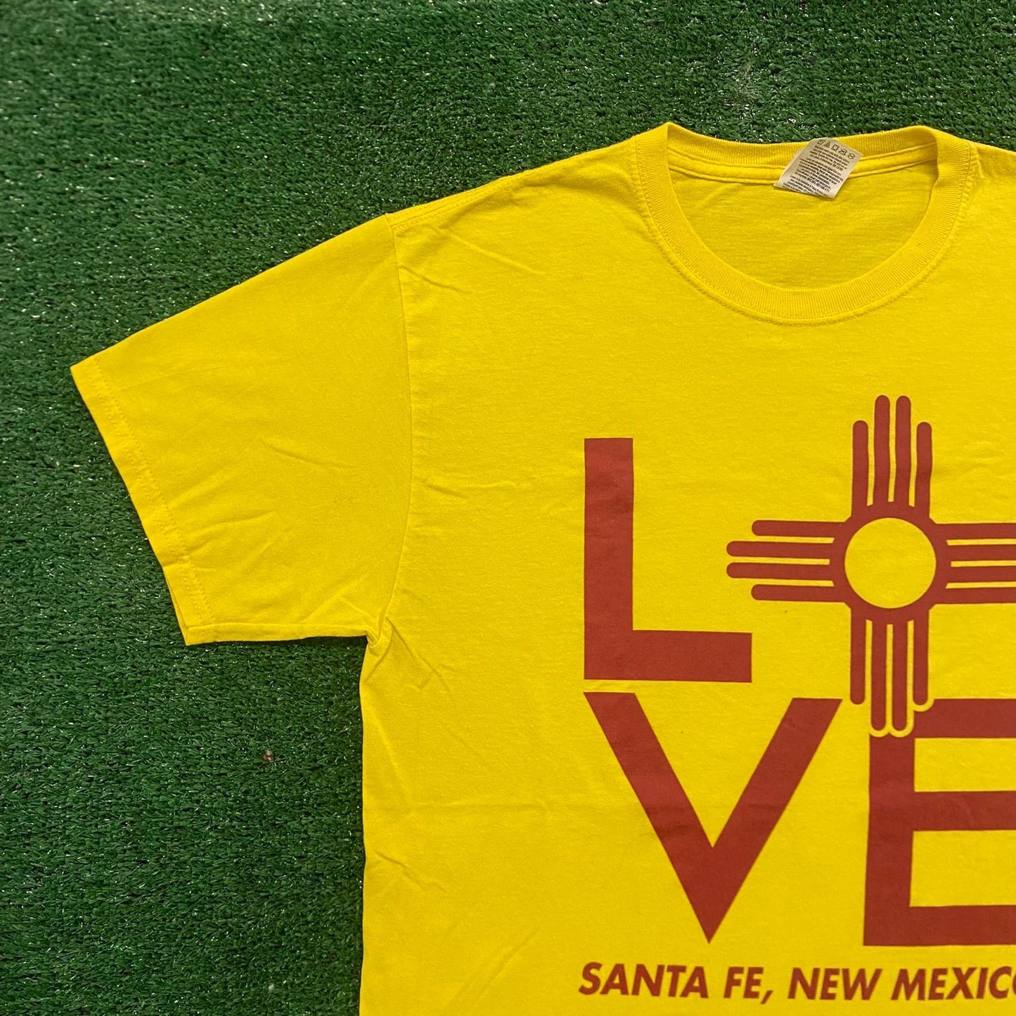 Sante Fe New Mexico Love Cross Vintage Western T-Shirt