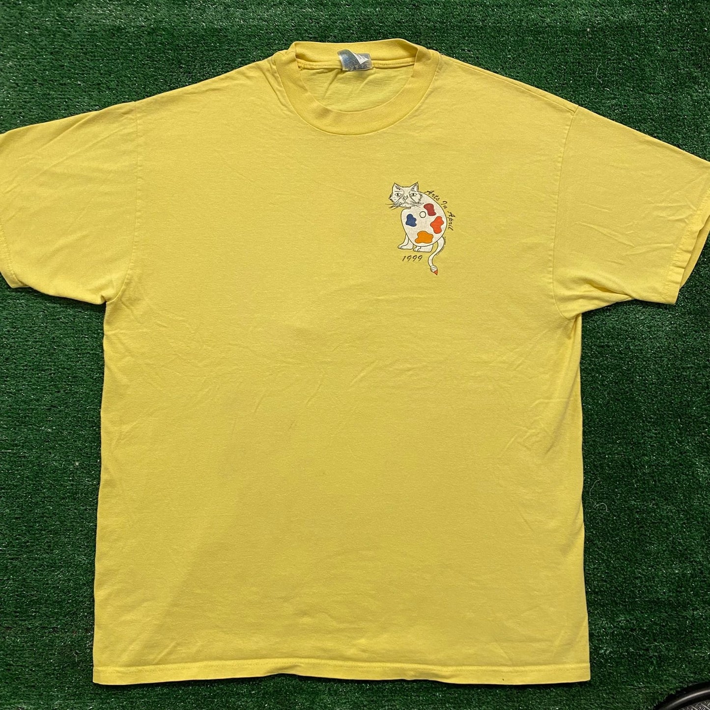 Vintage 90s Unique Painting Artwork Yellow Short Sleeve Tee