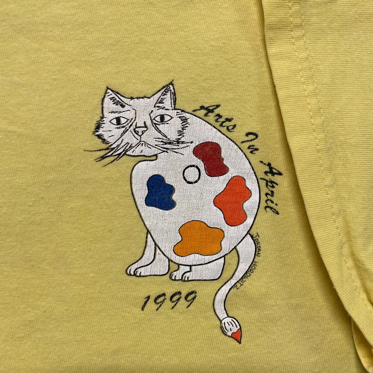 Vintage 90s Unique Painting Artwork Yellow Short Sleeve Tee