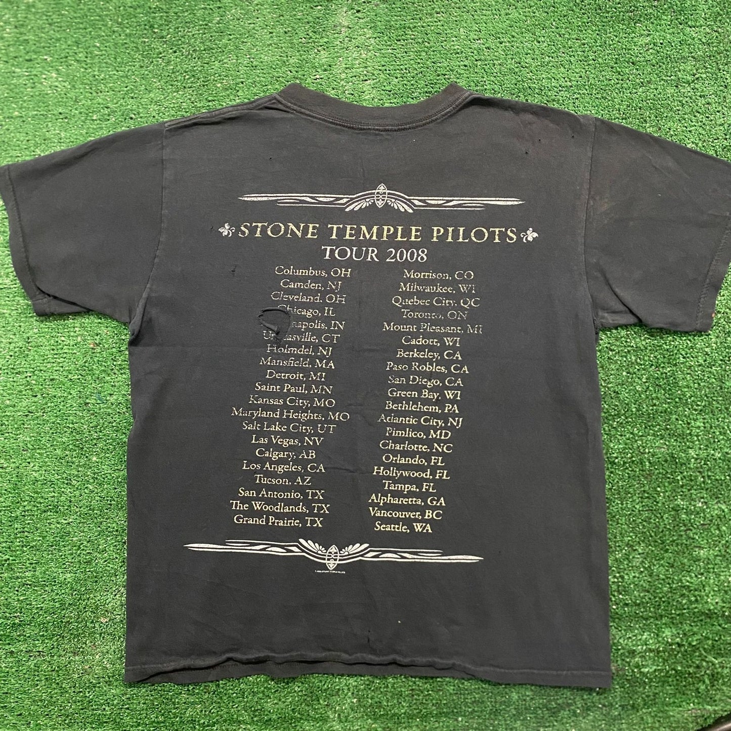 Vintage Y2K Stone Temple Pilots Grunge Rock Band T-Shirt