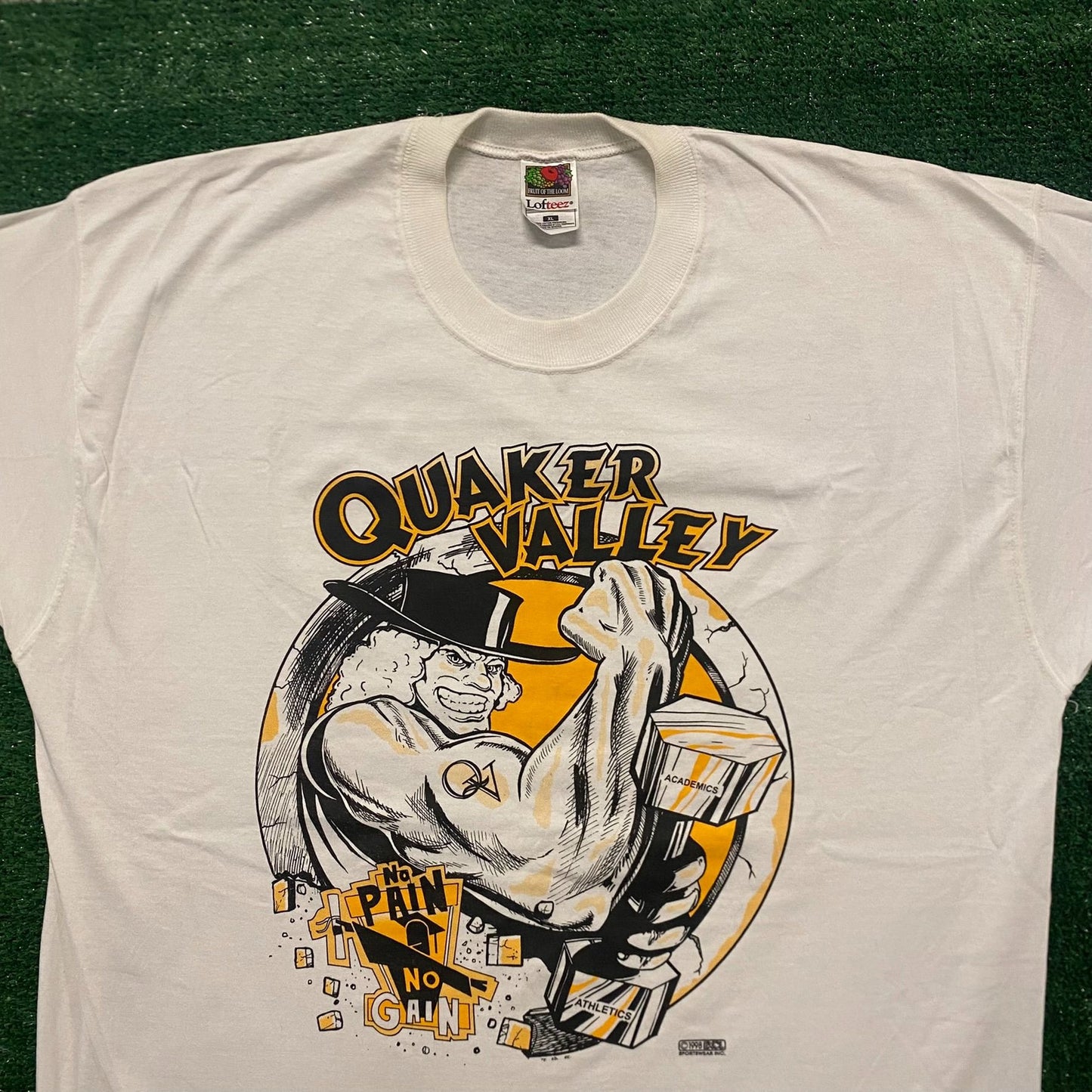 Quaker Valley Pennsylvania Vintage 90s Sports T-Shirt
