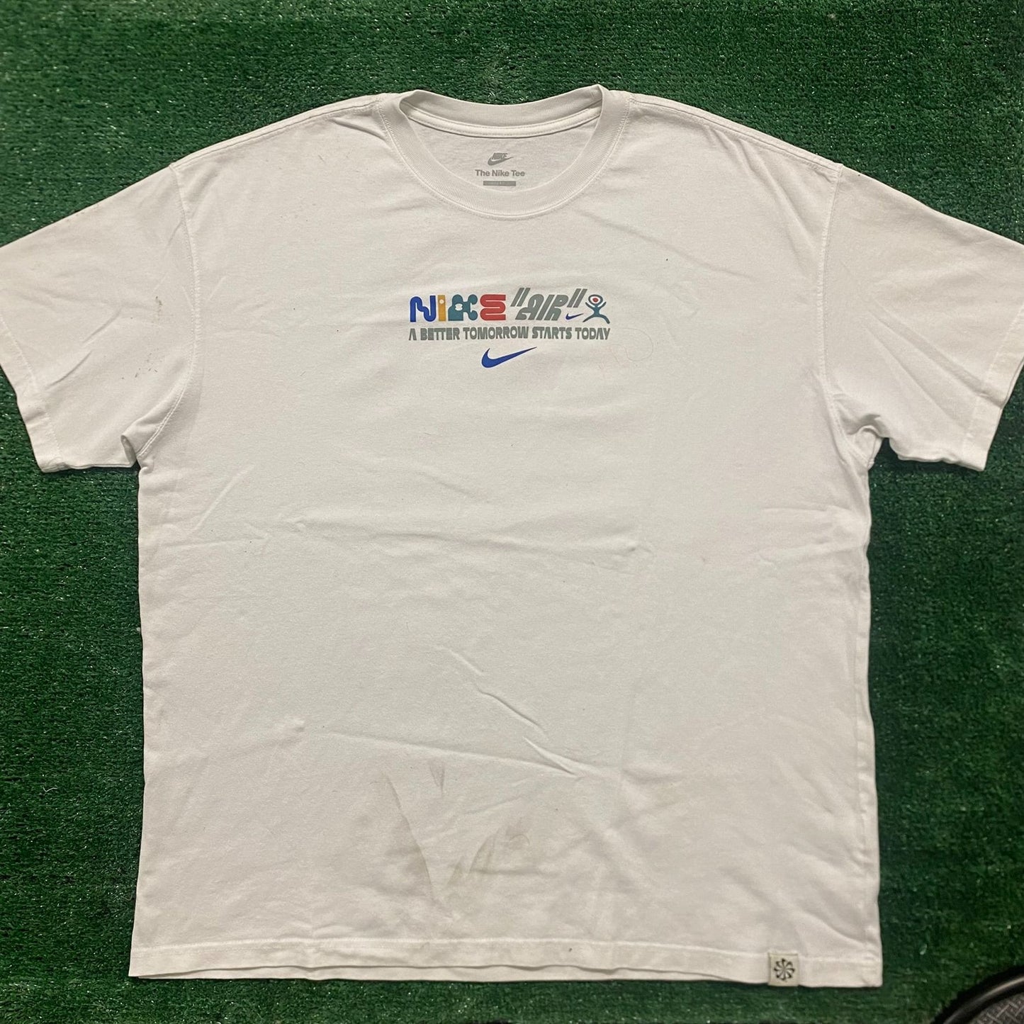Nike Air Better Tomorrow Center Swoosh Baggy Essential Tee
