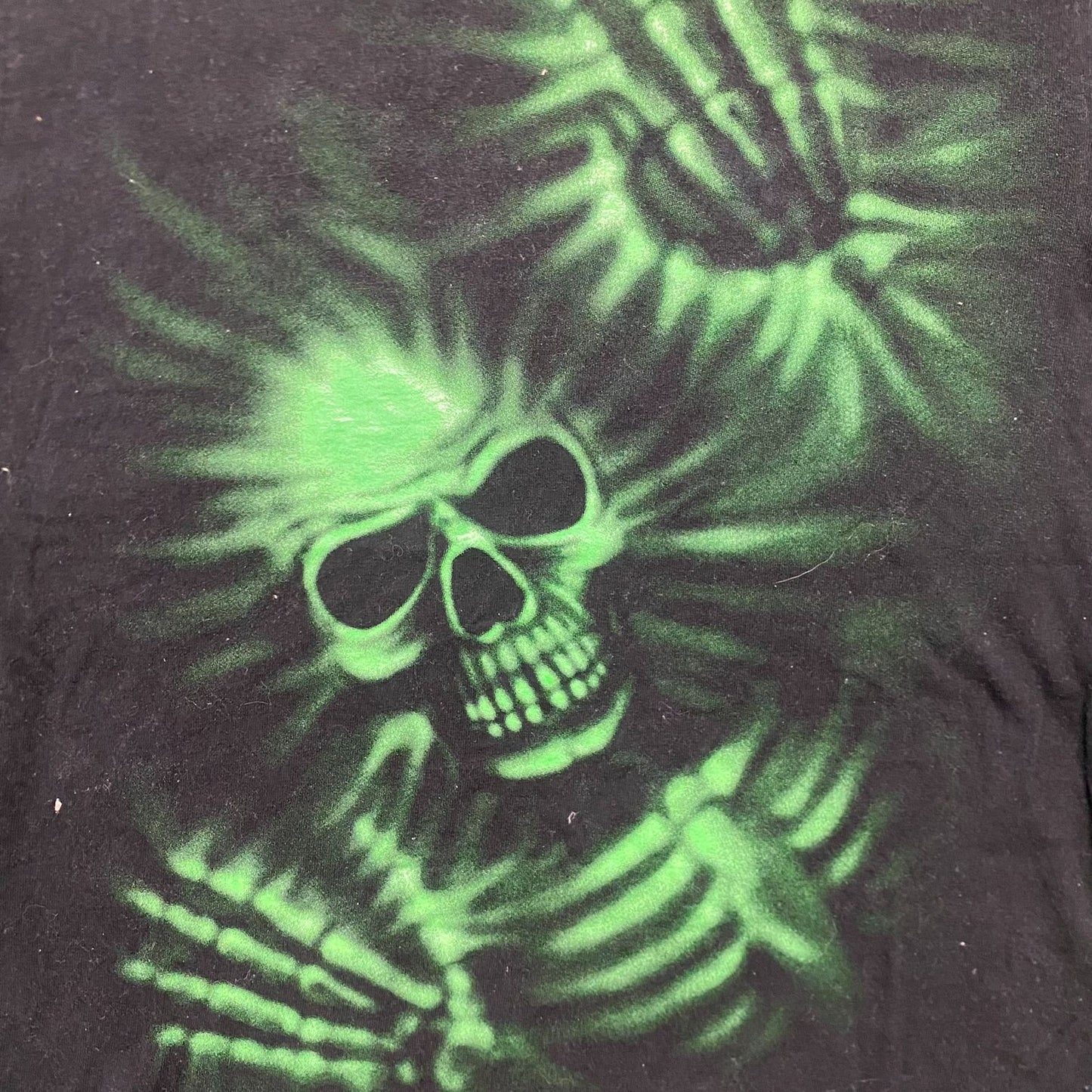 Vintage Y2K Glowing Skull Emo Essential Cyber Goth Punk Tee