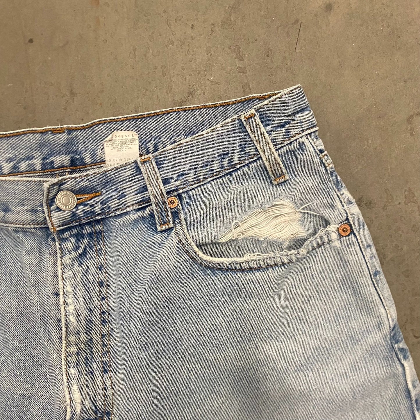 Vintage 90s Levi's 550 Jeans Distressed Faded Denim Pants