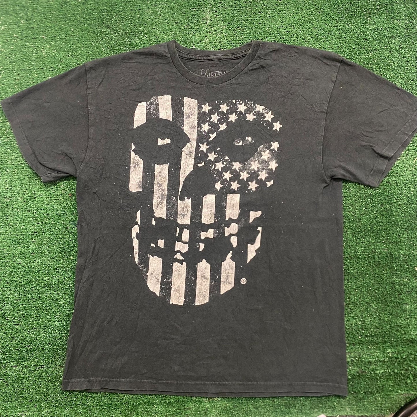 Vintage Y2K Essential Misfits Skull Punk Rock Band T-Shirt