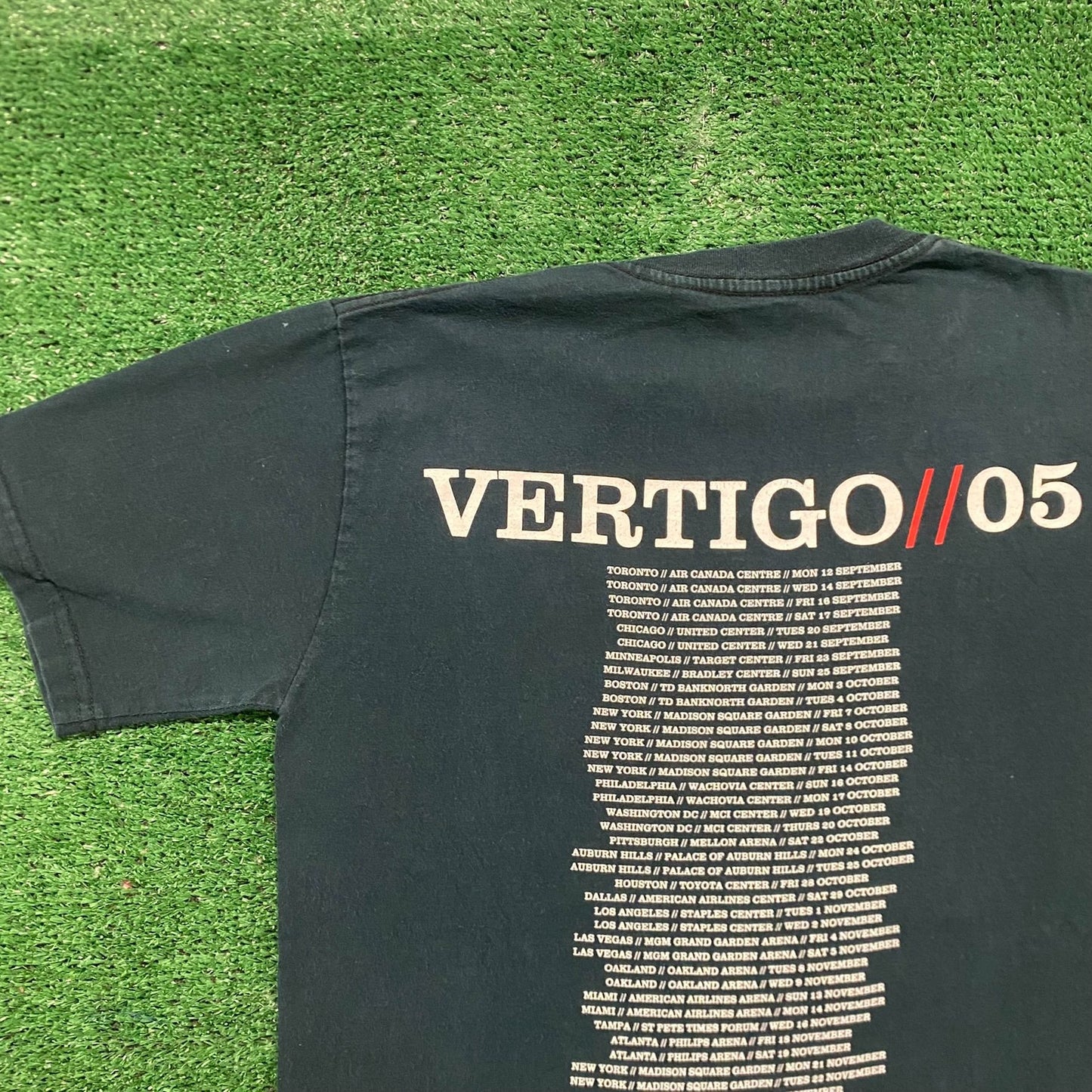 Vintage Y2K U2 Vertigo Tour Essential Rock Band T-Shirt