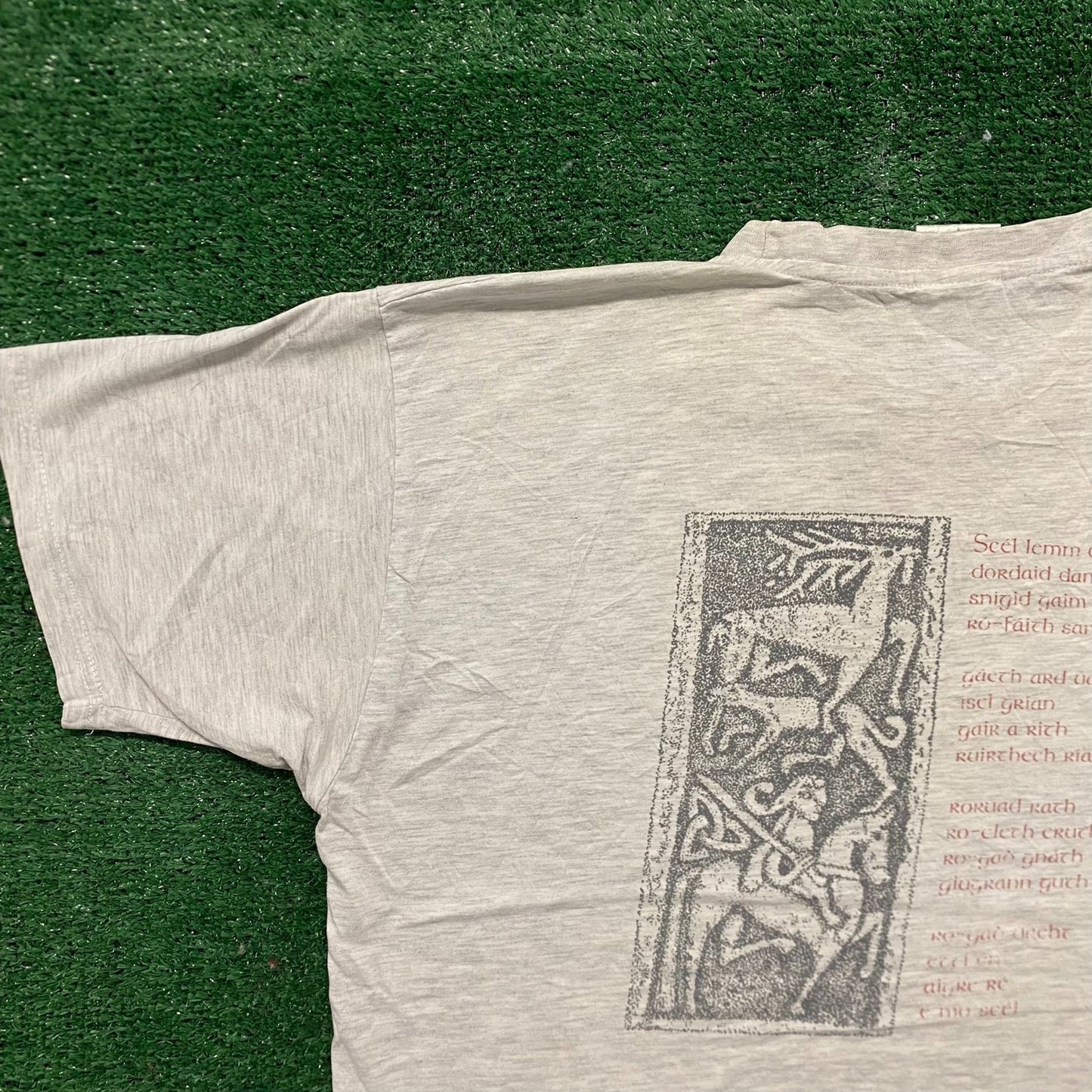 Vintage 90s Latin Nature Animal Hunting Poem Art Gray Tee