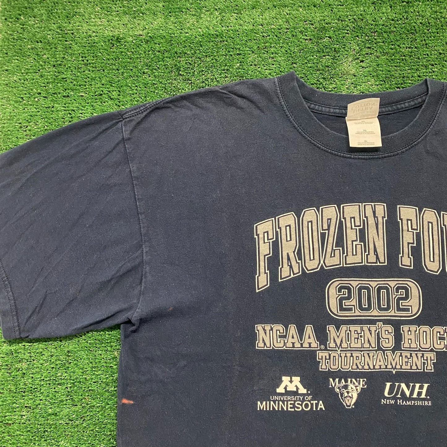 Vintage Y2K Essential Frozen Four College Hockey T-Shirt